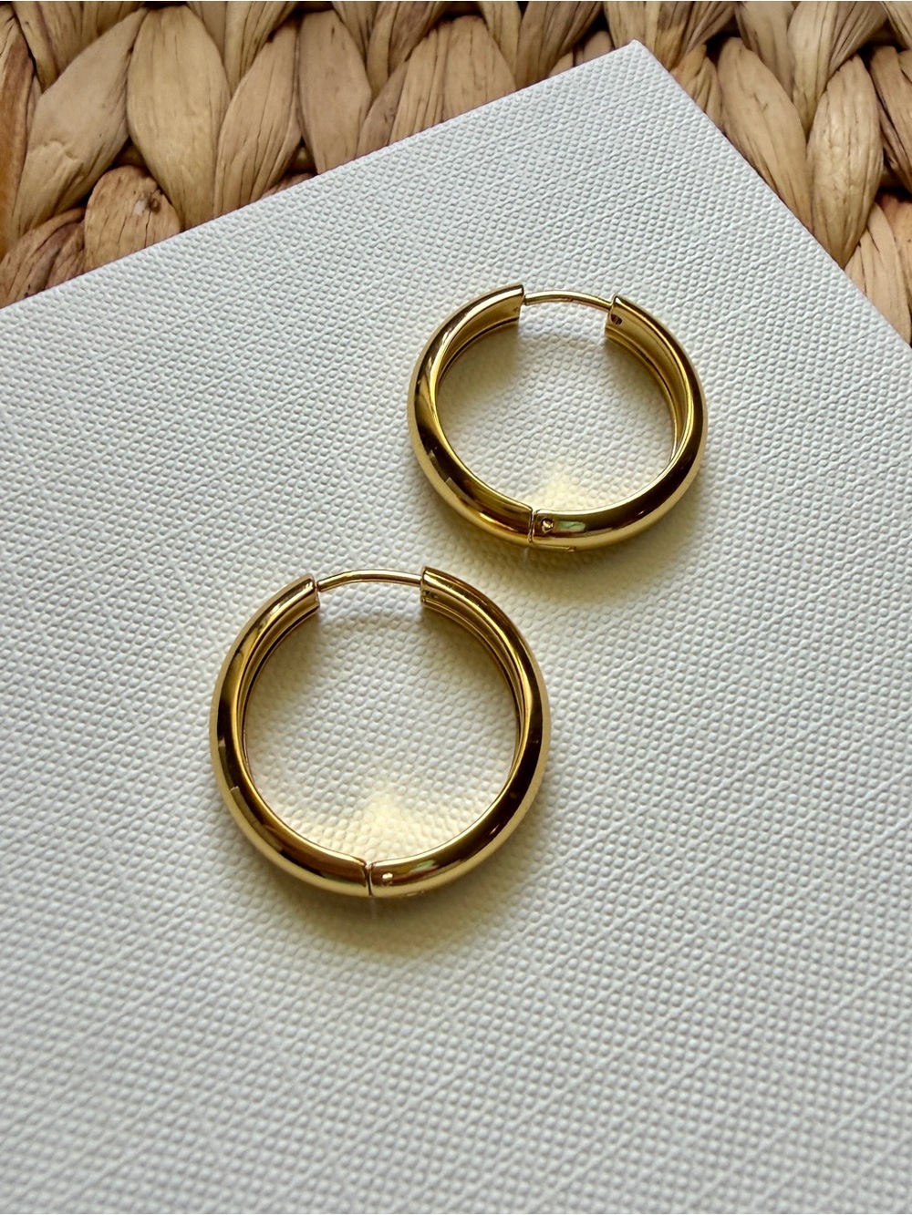 Quince Chunky Dome Hoops Large - Picture 10 of 11